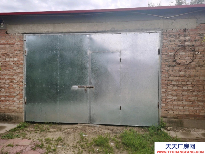 (出租) 赤峰在當鋪地開發區一個大院里的一棟密封倉庫，用于倉儲或小型加工廠