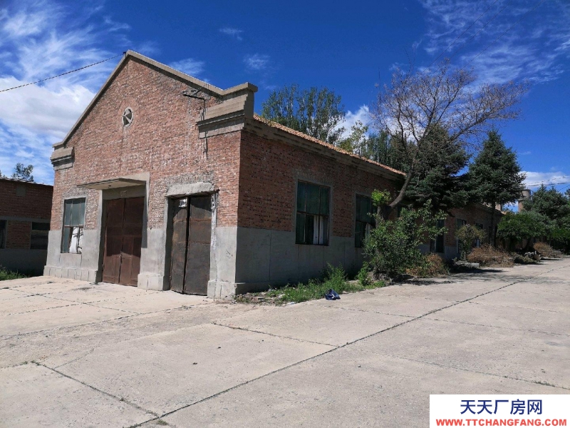 (出租) 赤峰獨門獨院，五個大車間，辦公室和宿舍太陽能男女浴池