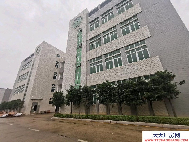 (出租)  潮州湘橋區(qū)正規(guī)廠房出租，每平5.5元成品倉(cāng)庫(kù)