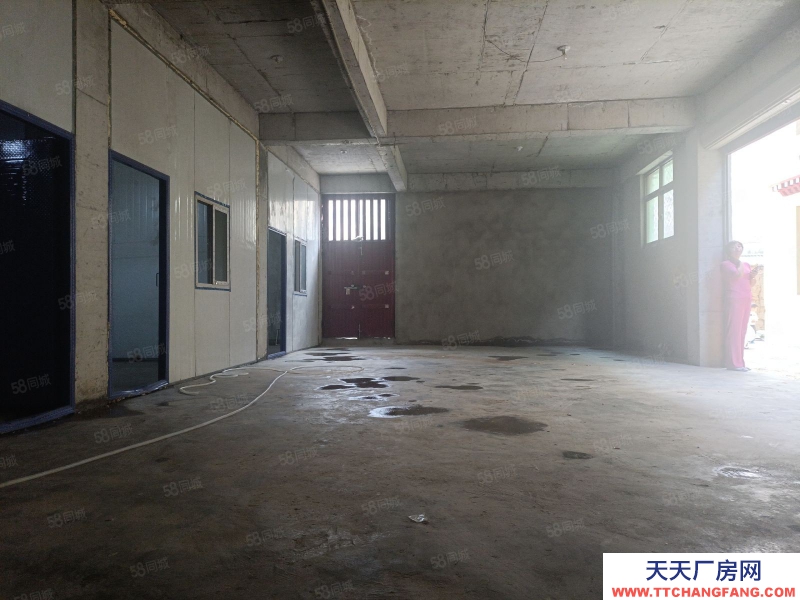 (出租) 西藏城關區香嘎公路旁邊一樓出租，可當倉庫