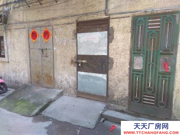 福州市福清物資倉庫  這是我位于老城區中心地段小區套房樓下的柴火間，租金低廉哦。