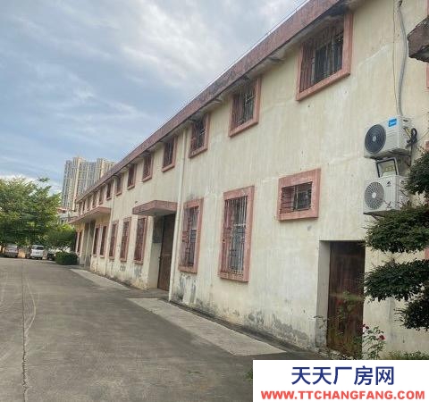 福州市福清物資倉庫 高度八米交通便利沿大路可以進出集裝箱車