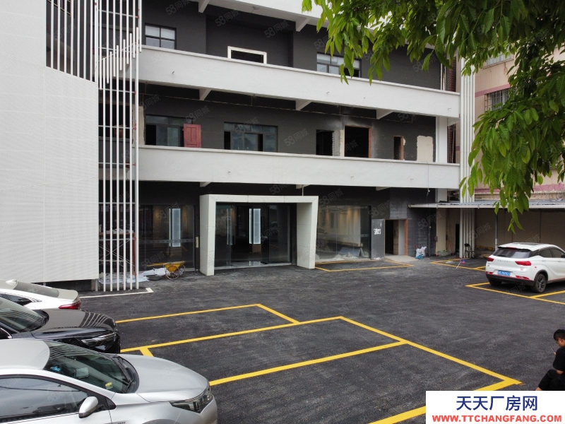 (出租) 廣州海珠4.5米層高倉庫，三樓，有超大3噸貨梯成品倉庫