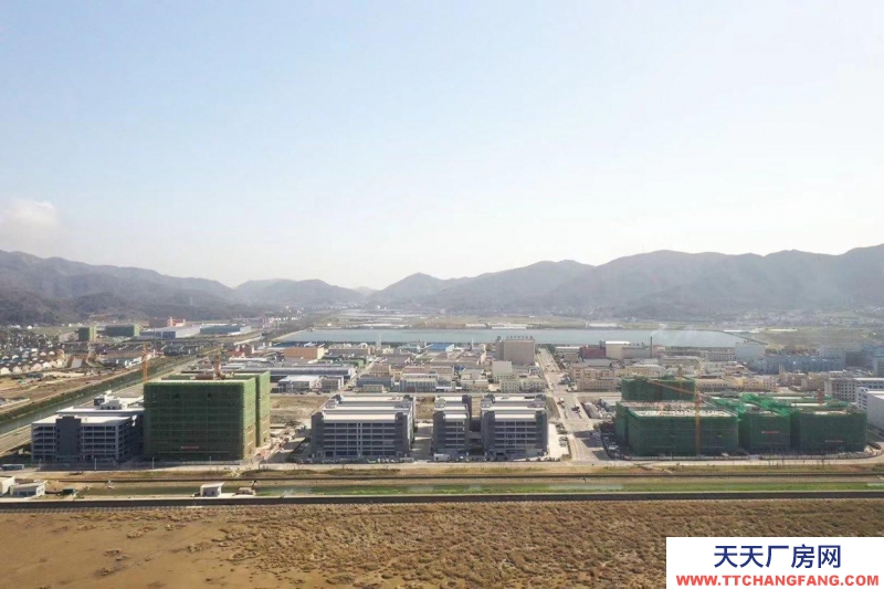 舟山市普陀(出售) 廠房有園區(qū)生活配套設(shè)施，有員工宿舍和員工食堂和商超  蜂產(chǎn)品