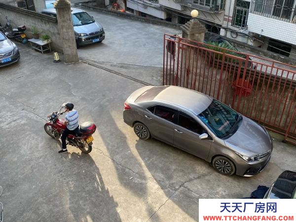 福州市永泰機加工廠房 一層停車場很大，二層大約600平米，三層至六層以上部分出租，