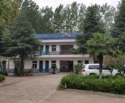 (出租) 漯河舞陽獨(dú)院廠房出租 內(nèi)有航吊 工業(yè)用地