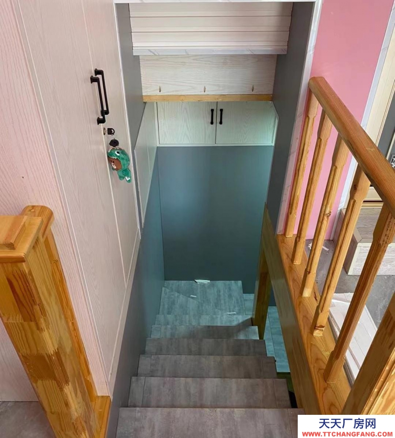 (出售) 呼倫貝爾車庫(kù) 可做門市，，可入車