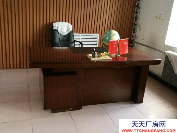 伊春辦公樓，二層256平方，庫房車間367平，院子1500平