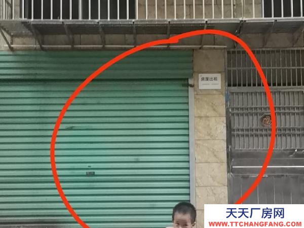 贛州市贛縣物資倉(cāng)庫(kù) 交通方便,好進(jìn)車子。小倉(cāng)庫(kù)或者小型自家制衣廠