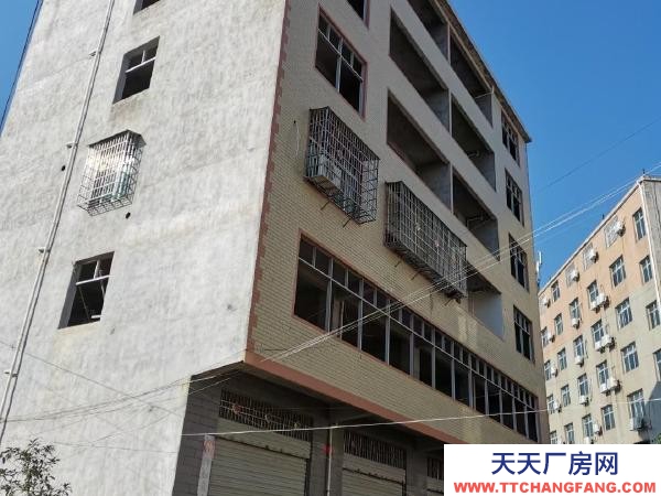 贛州市瑞金肉制品廠房  房屋位于大布汽車城邊，臨323國道，工業園區
