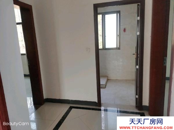 贛州市信豐機加工廠房  信豐工業園綠源大道原中國鐵建大橋后面