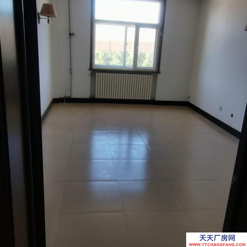 承德 雙橋(調味品廠房出租) 出租雙橋迎賓路南互通公交樞紐站對面大院