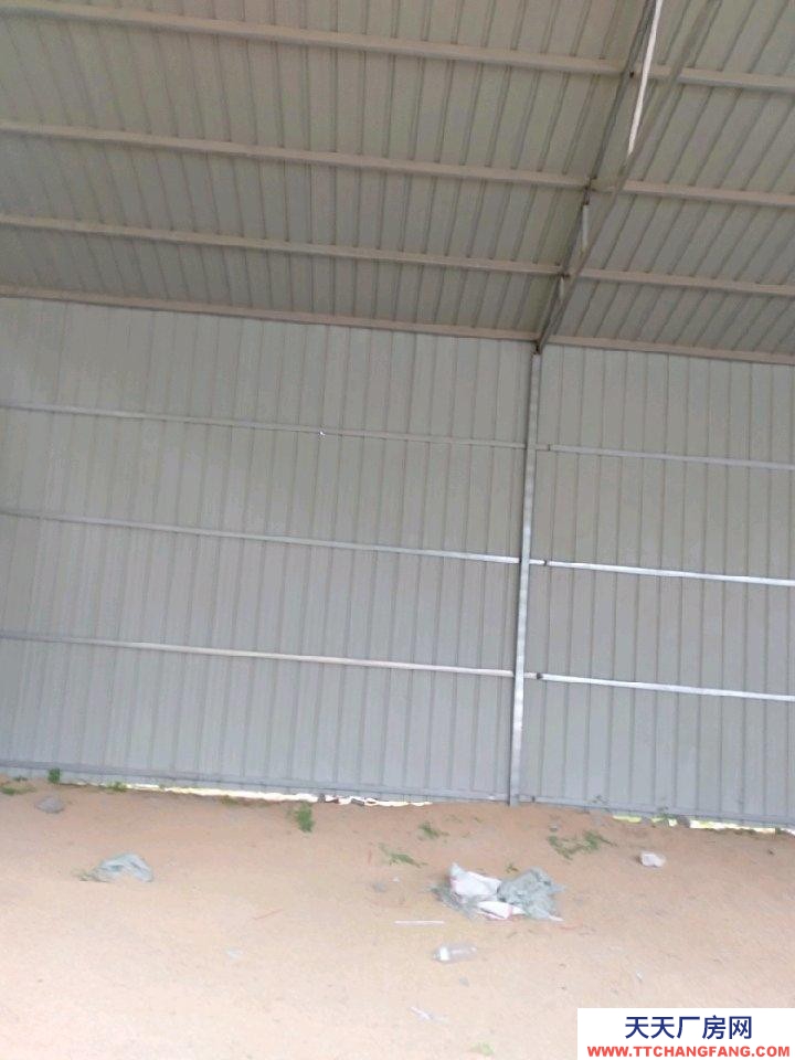 承德 雙灤(出租) 交通方便，大車能進(jìn)院，可做廠房，倉庫有三項(xiàng)電，水井