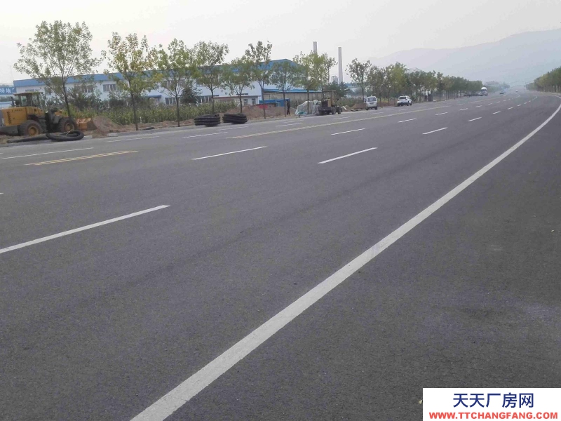 承德 開發(fā)區(qū)(腌臘肉制品廠房出售) 位于承德市開發(fā)區(qū)雞冠山大橋南