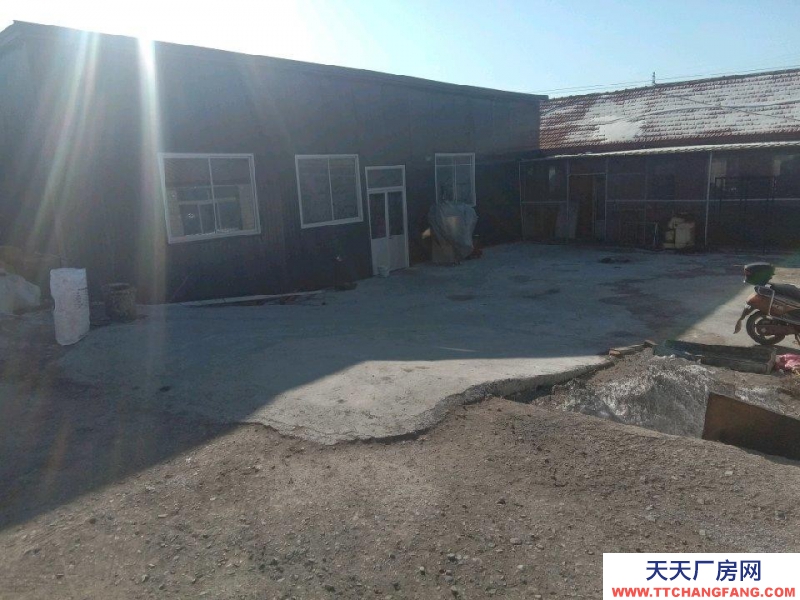 承德 平泉(出售) 以前猴山溝村村部，買了沒啥用，現在急用錢處理，可以分開出售