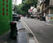 (出租) 桂林象山門(mén)口有免費(fèi)停車(chē)位，可長(zhǎng)租短租，價(jià)格可議，中介勿擾。