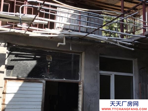 西安近鄰大道，院落干凈利落。