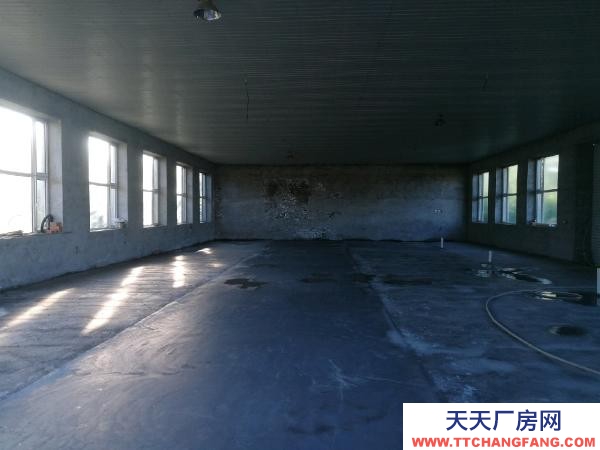 海林開發(fā)區(qū)北味集團東側(cè)，地理位置好交通方便 機加工廠房