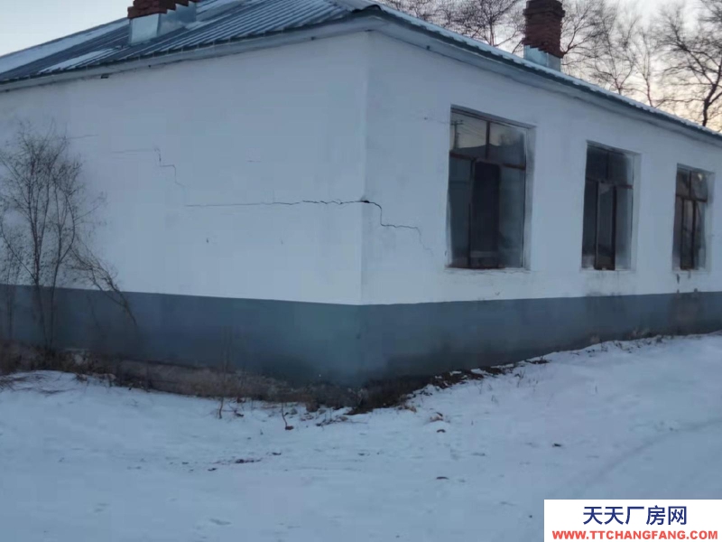 (出售) 距離阿榮旗7公里，交通便利