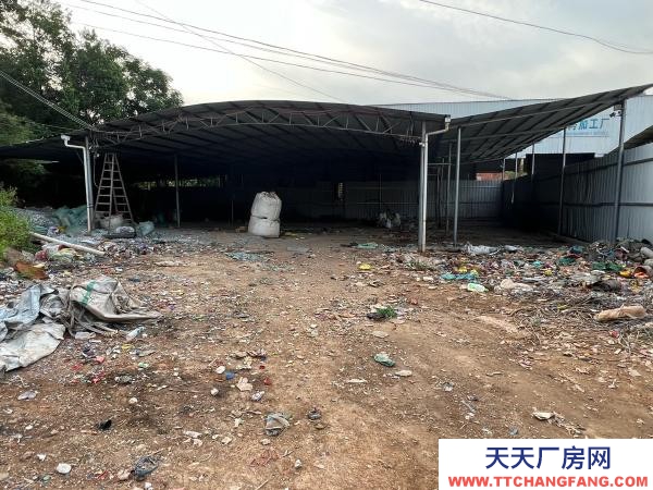 贛州市于都物資倉庫 于都孟口323國道邊，離縣城1公里