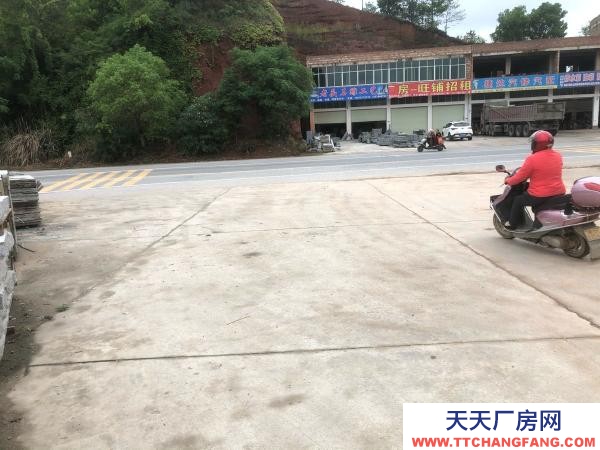 贛州市于都物資倉庫 于都孟口323國道邊，離縣城1公里