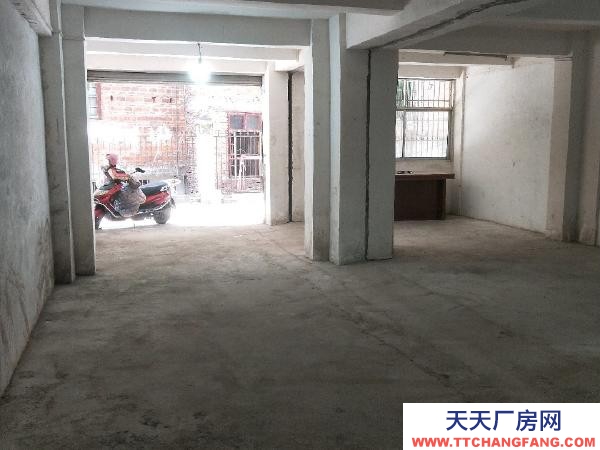 贛州市于都物資倉(cāng)庫(kù)  麗都豪苑小區(qū)，門口老國(guó)光超市，后面小商品市場(chǎng)，車輛出入方便