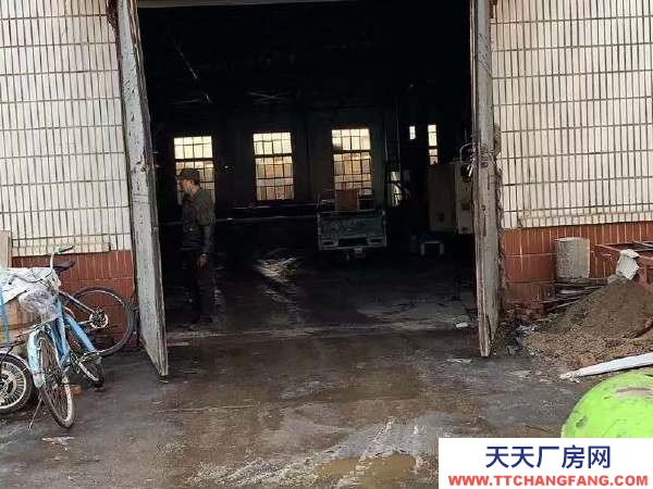 北林區木材加工廠房，庫房出租。。