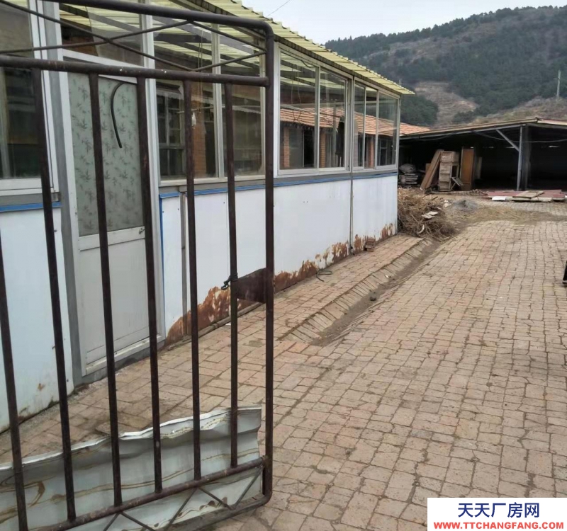 承德 灤平(出租) 灤平鎮(zhèn)安樂(lè)牛場(chǎng)飲料廠房出租