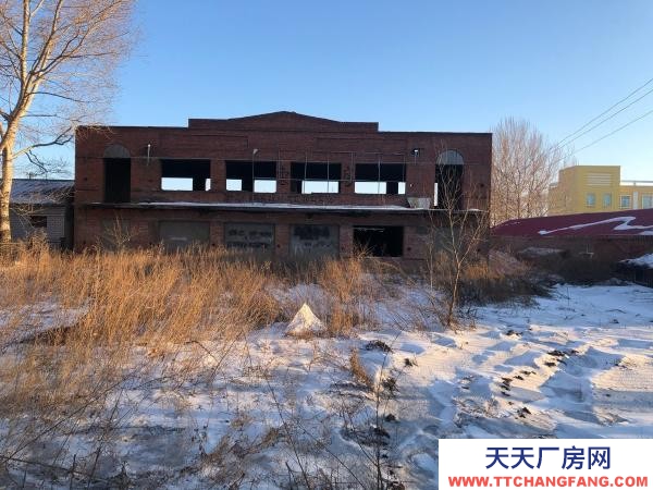 北林 位于綏望路七公里辦，靠道邊，交通便利 煤炭廠房