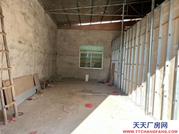 贛州市會昌機加工廠房 交通便利、出行方便，適合用作于倉庫