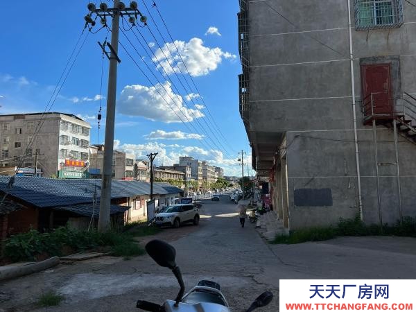 贛州市會昌機加工廠房 交通便利、出行方便，適合用作于倉庫