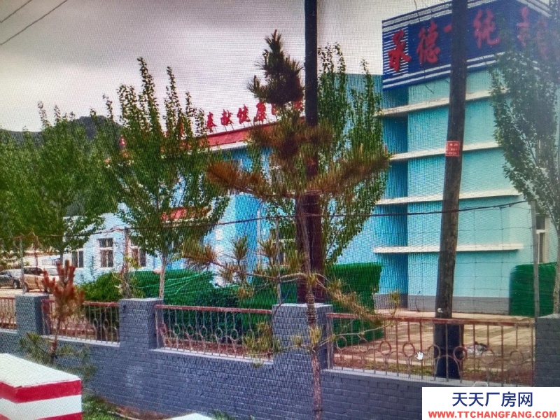 承德 隆化(食用油、油脂及其制品廠房出租) 2層樓房建筑面積684平米，場地面積4800平米。