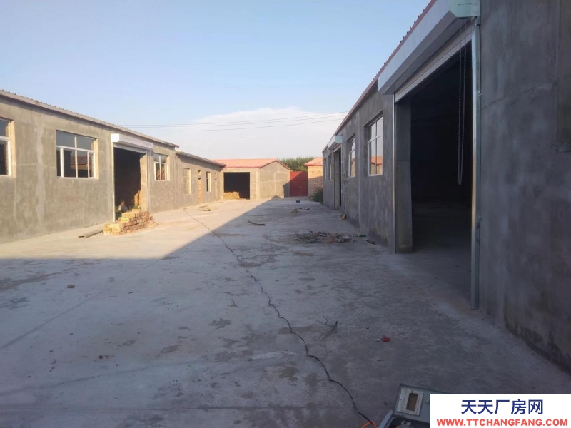 (出租) 臨河倉庫院內(nèi)可進入大貨車，卸貨方便，交通便利，