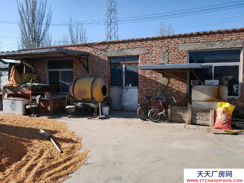 (出租) 巴彥淖爾 糧食食品倉庫 緊鄰站前大道，左鄰右舍南，三間庫房出租