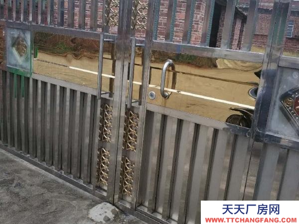 贛州市興國(guó)機(jī)加工廠房  價(jià)格面議！埠頭加油站往贛州方向三百 倉(cāng)庫(kù) 300平米