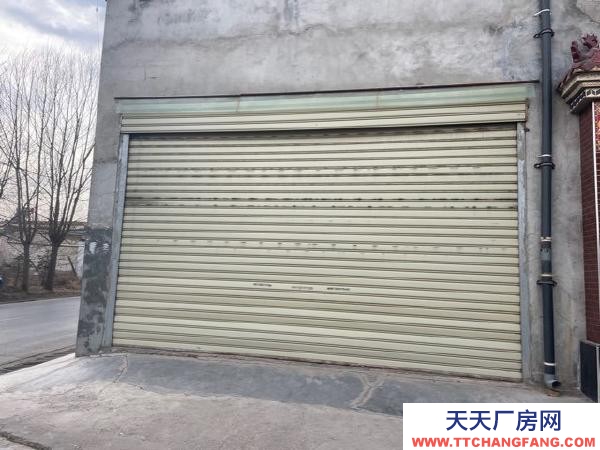 大通臨近嘉寶市場，在向陽堡村一村