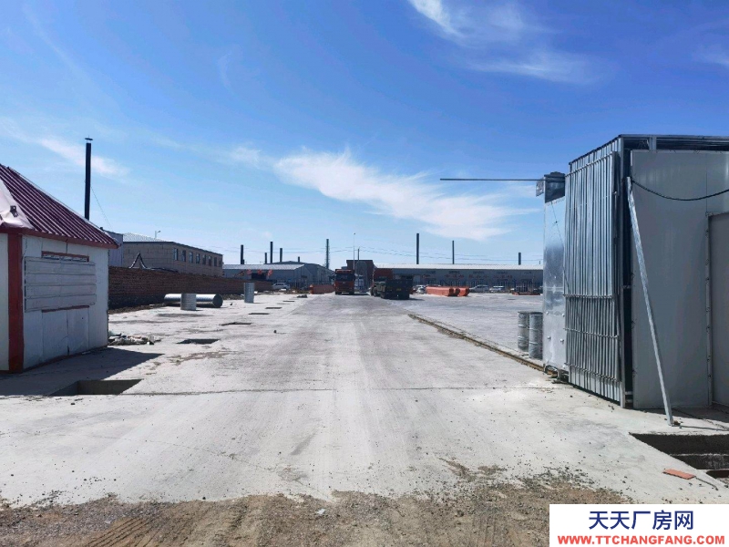 (出租) 平地泉附近，工業園，有大院，有車間二棟，5600平米一棟