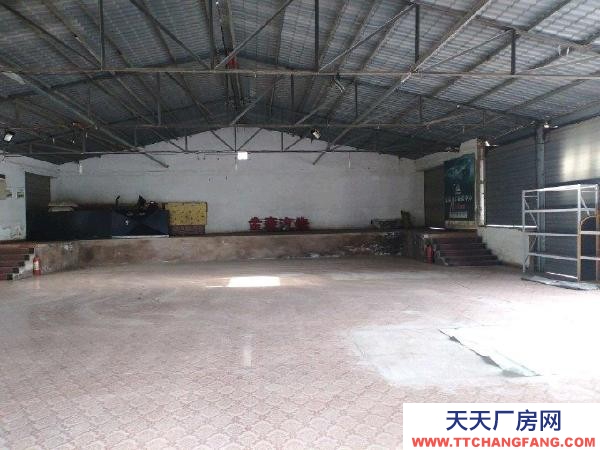 樂都房屋在雨潤(rùn)鎮(zhèn)羊圈村民小公路路邊交通便利三相電齊全也可做商鋪