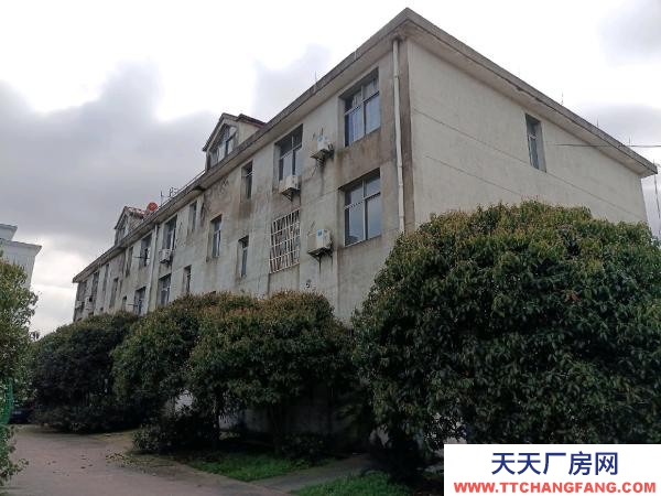 九江市永修腌臘肉制品廠房 占地50畝，廠房16000平辦公樓1600平，省級工業園。