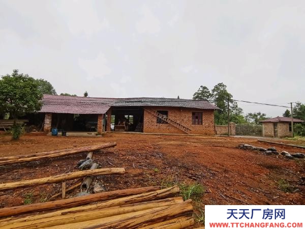 宜春市袁州腌臘肉制品廠房  廠房出租，出租廠房，可進(jìn)出大貨車，位置好