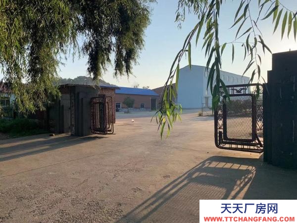 法庫(kù)桃山村，桃山老窖酒廠旁，203國(guó)道旁