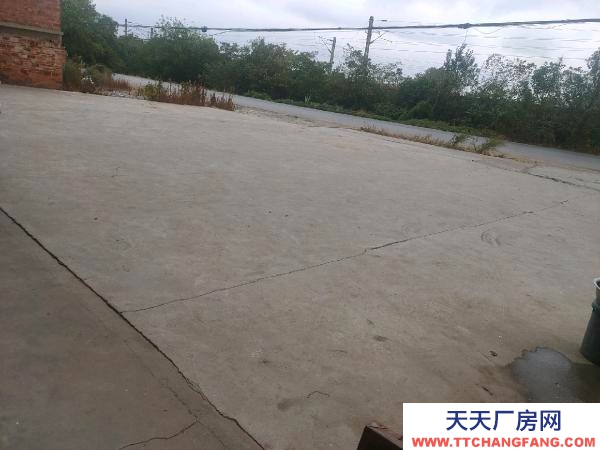 宜春市豐城物資倉庫  國道旁邊大小車出入方便