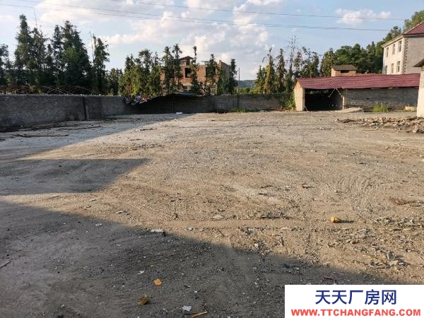 宜春市萬載機(jī)加工廠房 萬載城區(qū) 里泉村彬樹亭 廠房 2600平米