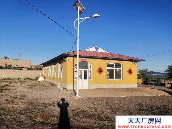 瓦房店交通便利，場地平整，手續(xù)齊全，有排水、獨(dú)立三項(xiàng)電，可面議。