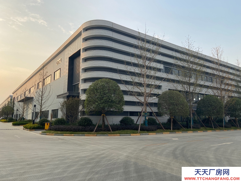 城北單層鋼結(jié)構(gòu)現(xiàn)房出租，高速路口，花園廠房！