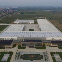 廣東東莞鳳崗鎮１５０００平方一二三樓倉庫出租