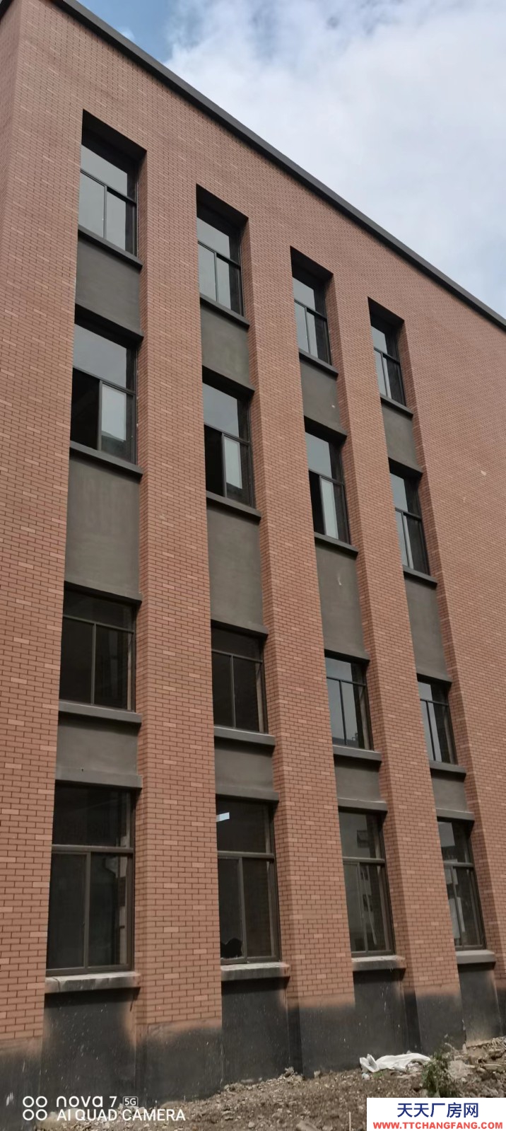 框架結(jié)構(gòu)工業(yè)廠房出售 入住辦證 無(wú)基礎(chǔ)電費(fèi)