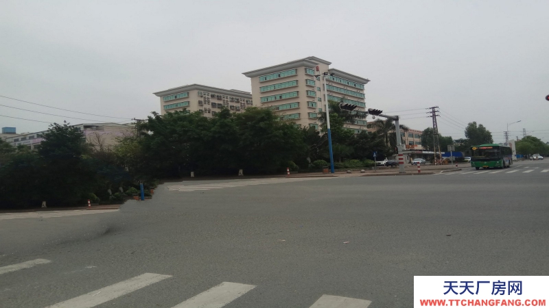 東莞市塘廈鎮(zhèn)１５００平米６樓噴涂印刷廠房出租