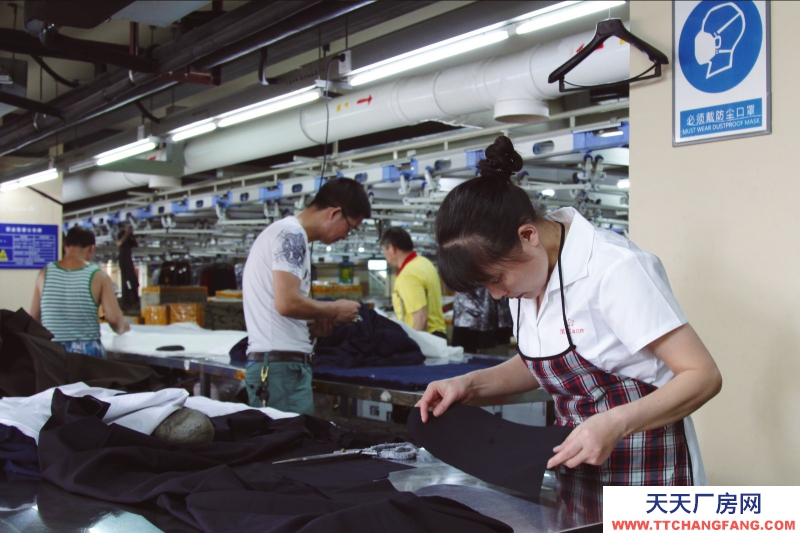成都市溫江區(qū)5000平米服裝廠廠房出售