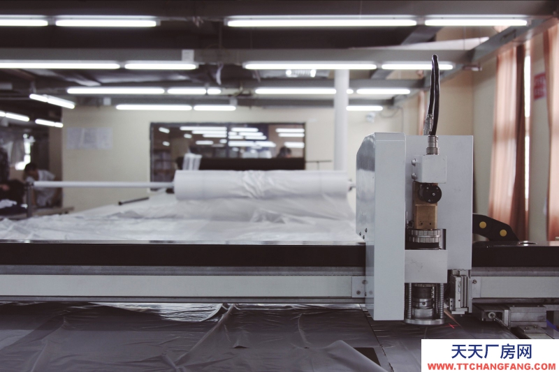 成都市溫江區(qū)5000平米服裝廠廠房出售